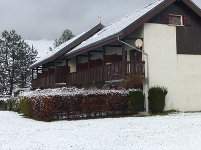 Vue extérieure du gîte en hiver