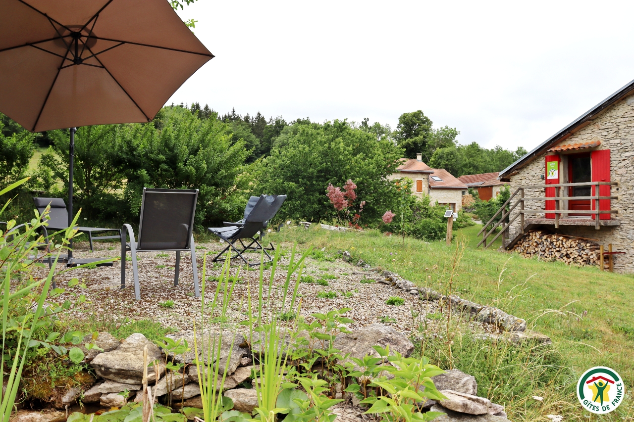 Gîte le Bard des ours, avec sa terrasse privative en pleine nature