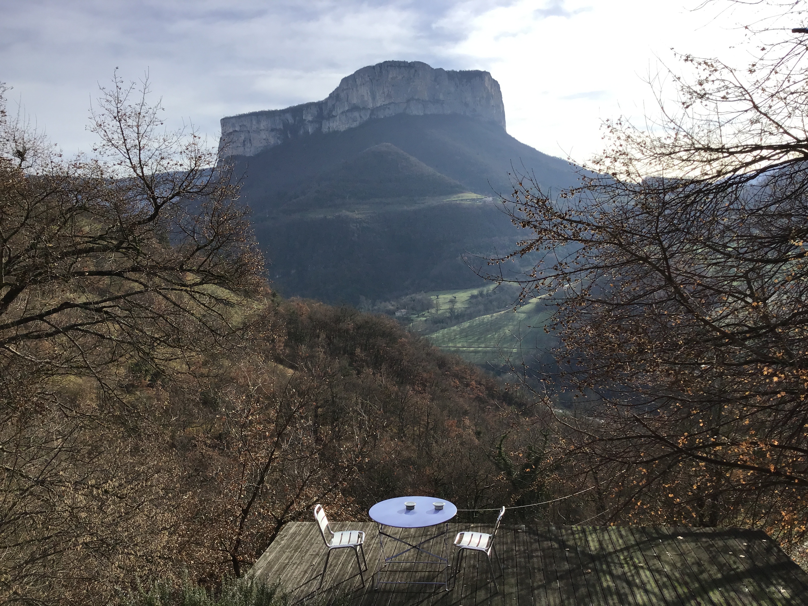 Studio meublé en pleine nature à Choranche