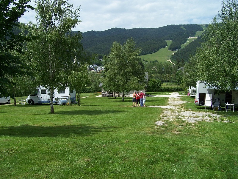 EMPLACEMENT AVEC VUE SUR LE VILLAGE