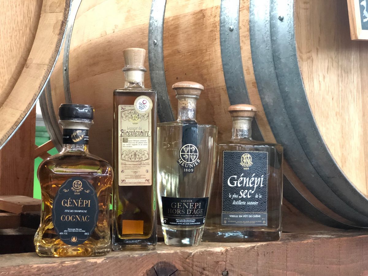 Génépi Noir  Meunier : distillerie artisanale de génépi, gin et liqueurs  de plantes depuis 1809
