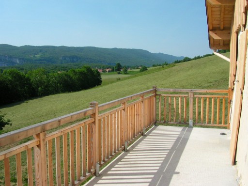 Belle vue depuis le balcon sur les prés de Saint Julien en Vercors