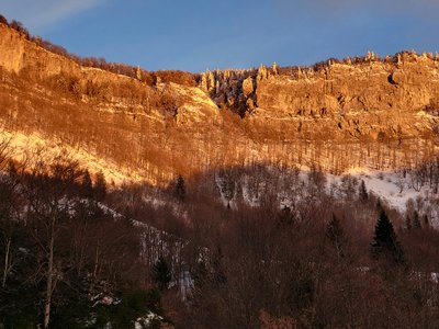 Vue du camping sur le cirque de Malleval