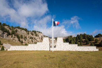 Stèle du Pas de l'Aiguille