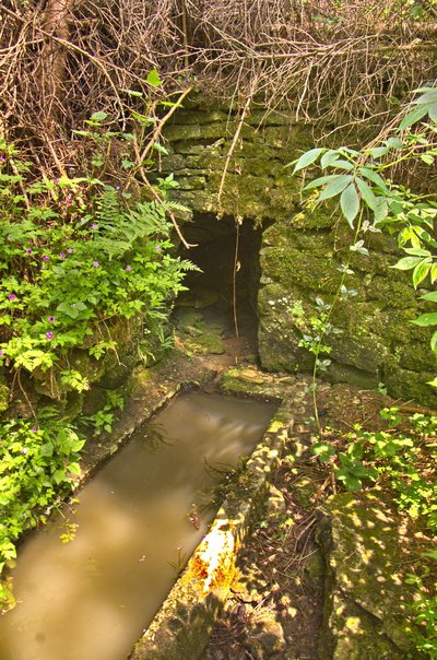 Le vieux bassin de l'Aigue