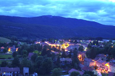 La Chapelle-en-Vercors à la tombée de la nuit, vue des ruines de Foirevielle