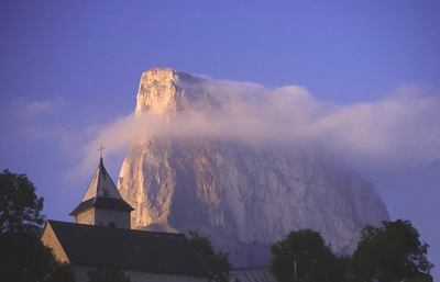 Le Mont Aiguille depuis La Bâtie