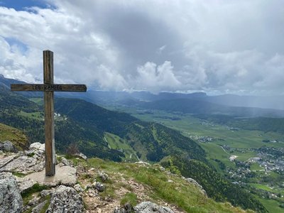 Vue sur Lans depuis la Croix des Ramées