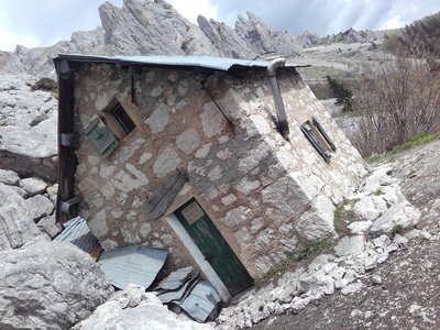 La baraque des Clos, sur le chemin des balcons est