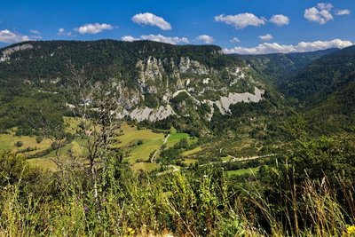 Vue depuis la stèle du Rousset