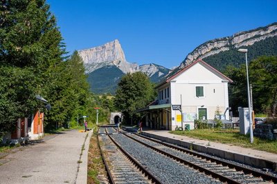 Vue sur le Mont Aiguille depuis la Gare de Clelles