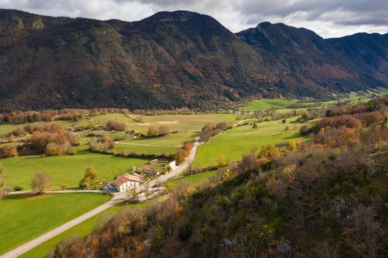 Vue sur l'auberge du collet